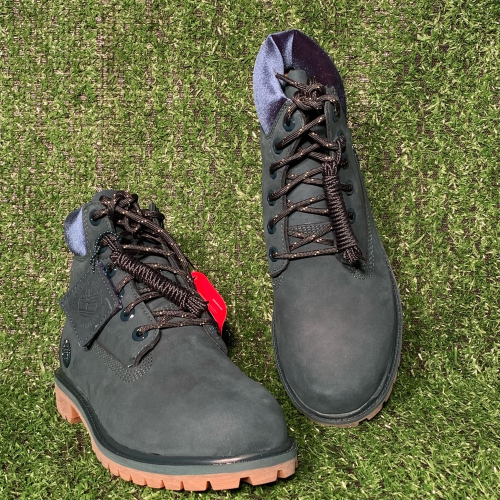 NEW TIMBERLAND JUNIOR 6" PREMIUM WATERPROOF BOOTS - Picture 6 of 7